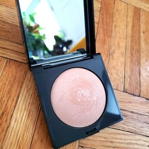 LAURA MERCIER MATTE RADIANCE BAKED POWDER